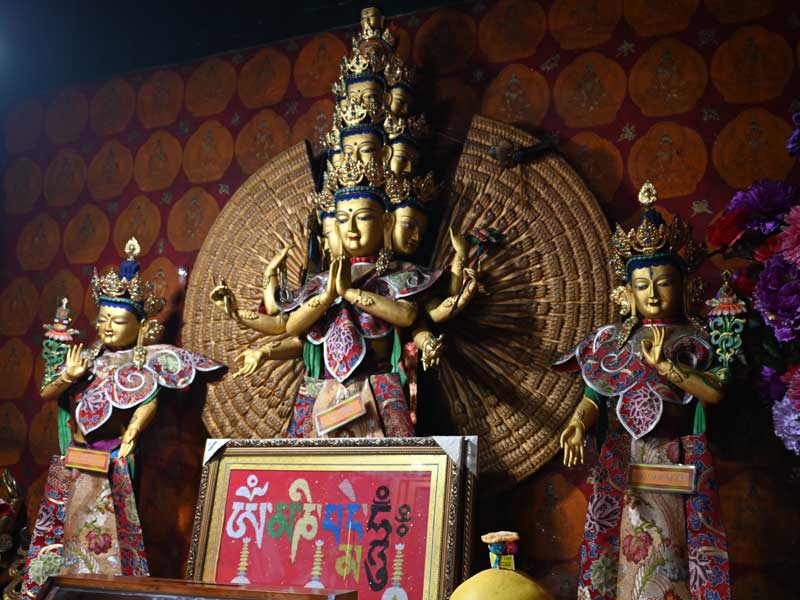A thousand hands and a thousand eyes Avalokitasvara