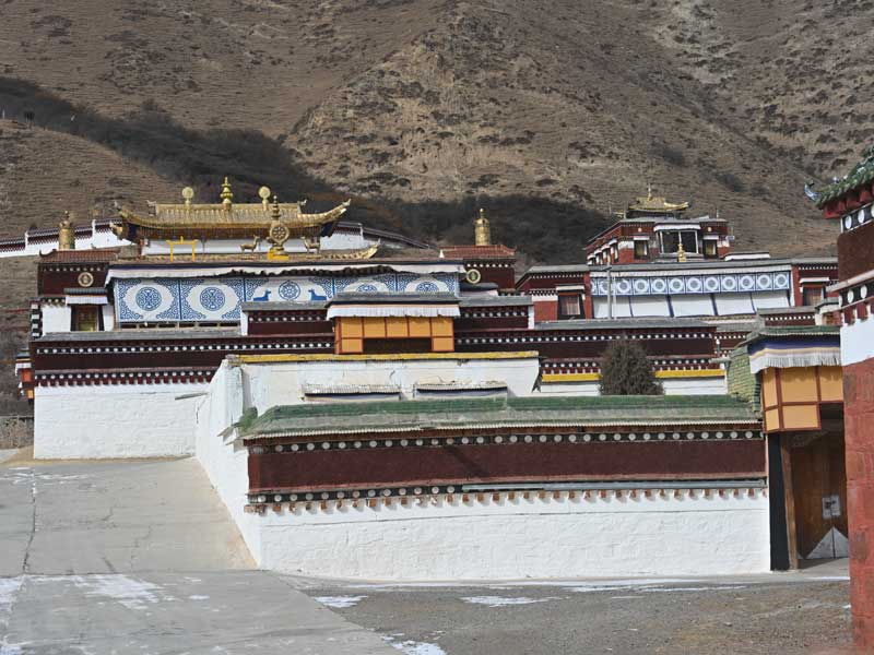 Halls of Choten Shar Monastery