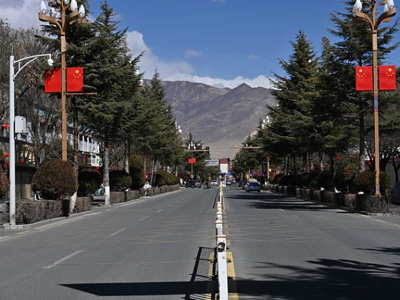 Tsetang street