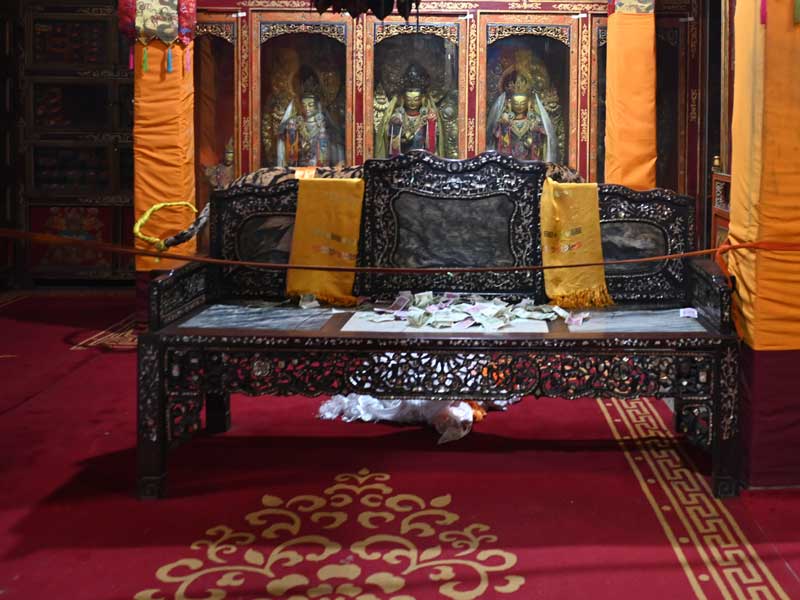 Dalai lama seat