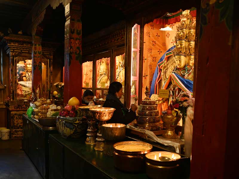Devotees in Gari monastery