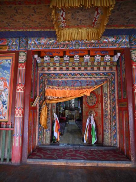 Gartse-front-door