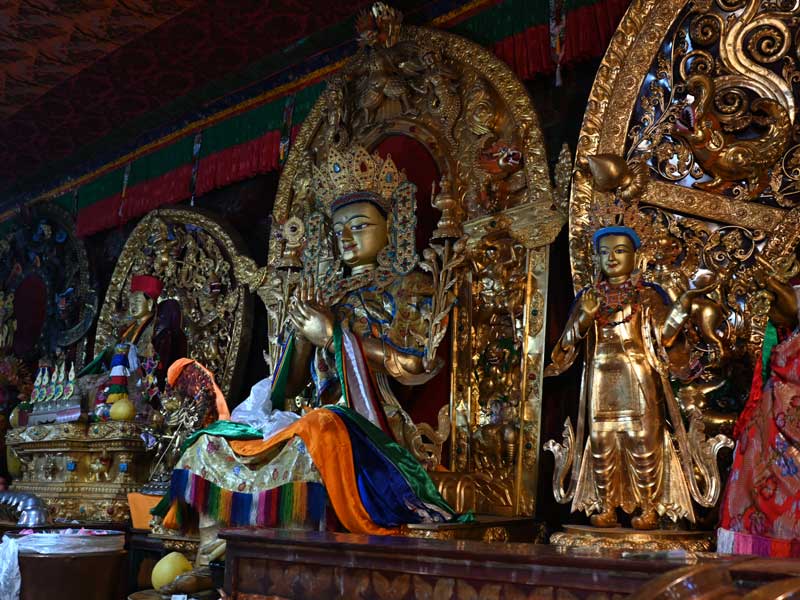 Buddha statues