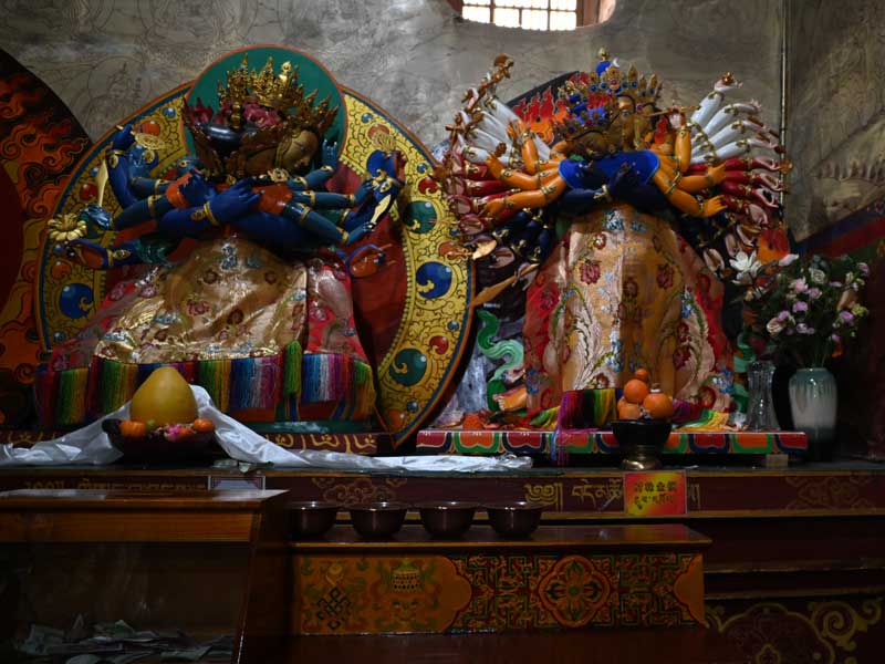 Gungtang Protector statue