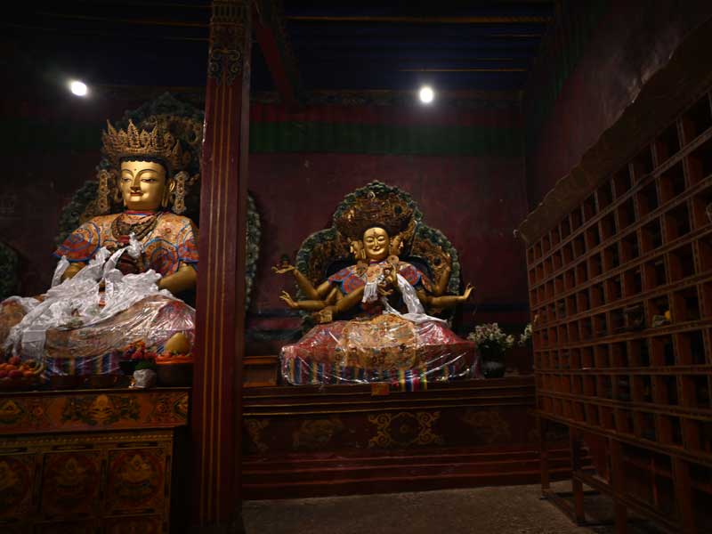 Gungtang buddha statue