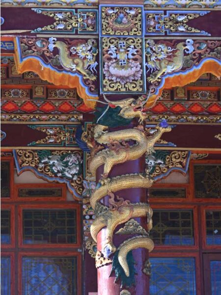 Gyirong-loong-ornament