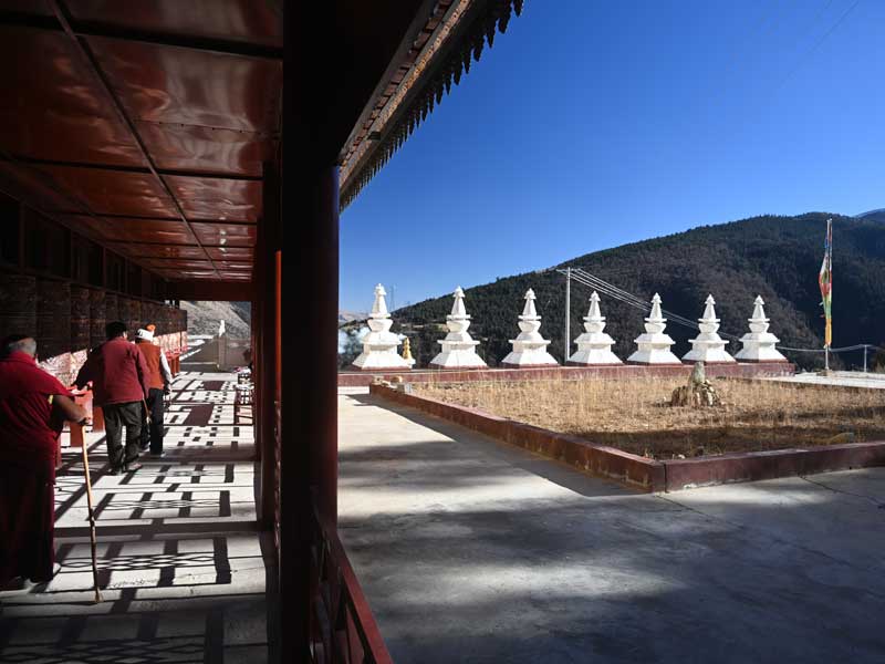Gyirong-pilgrims