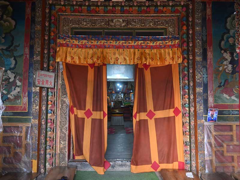 Han Temple front gate