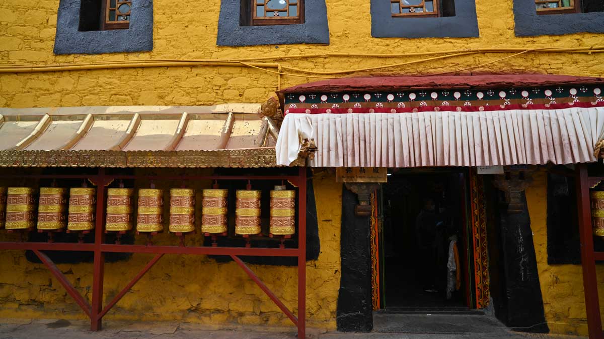 Jampa Lakang