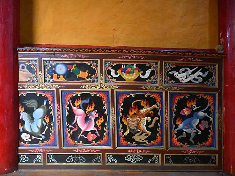 Kongmar-Monastery-ornament.