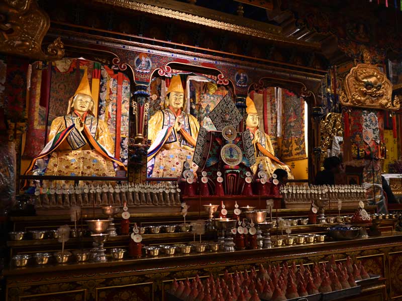 Tsongkhapa and his disciples