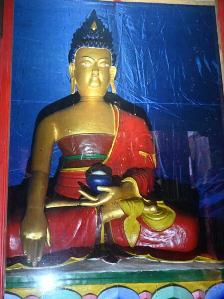 Kunu-sakyamuni-statue