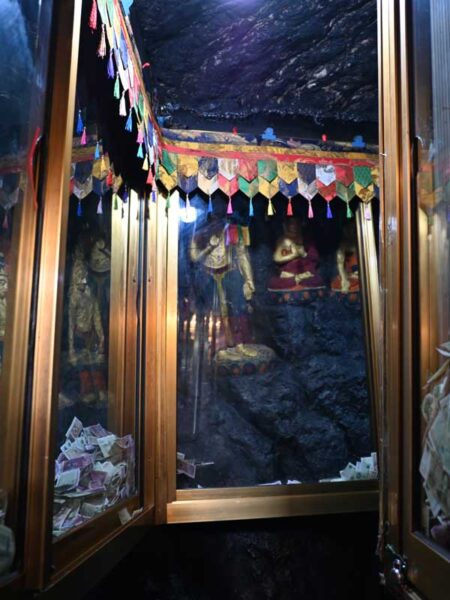 Luphu meditation cave
