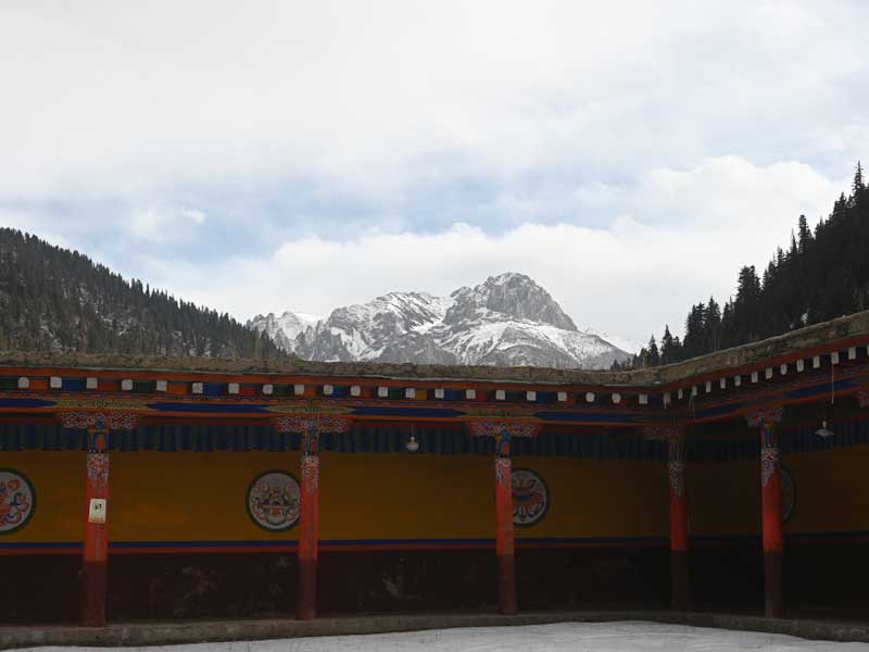 Madal-and-Mt-Trola