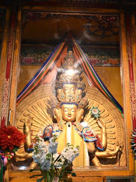 Meru buddha statue