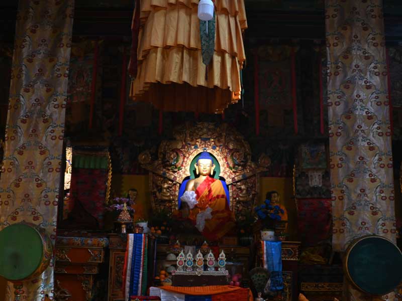 Namgyal-Sakyamuni-buddha