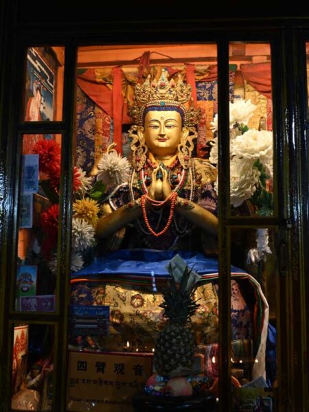 Aturbhuja valokitesvara