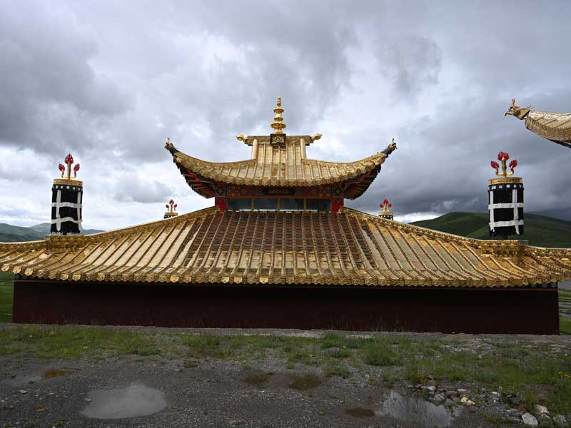 Nyenmo-hall