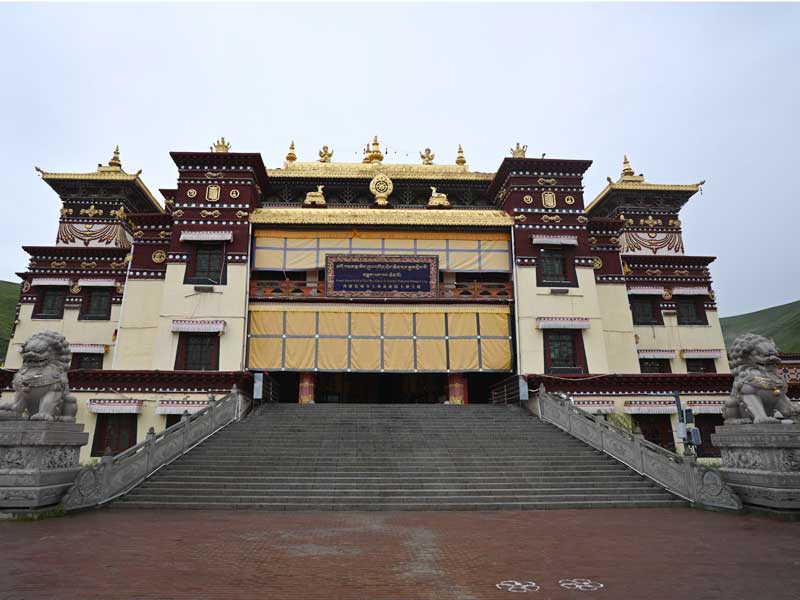 Sershul-gonpa-mainhall