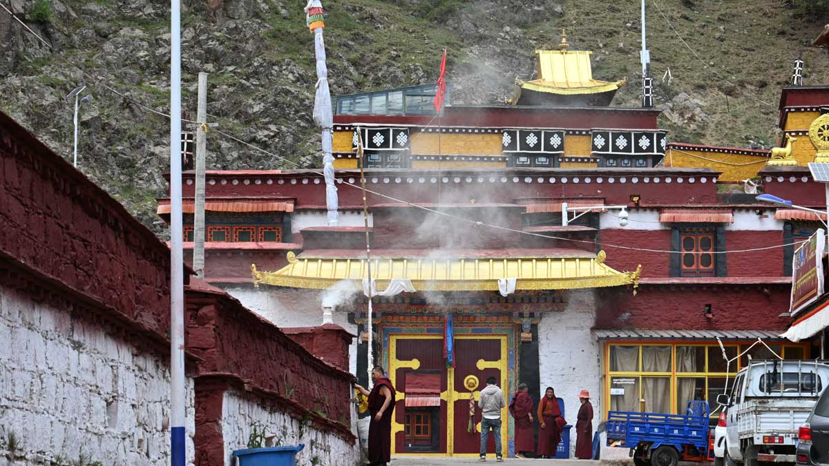 Taklung Monastery