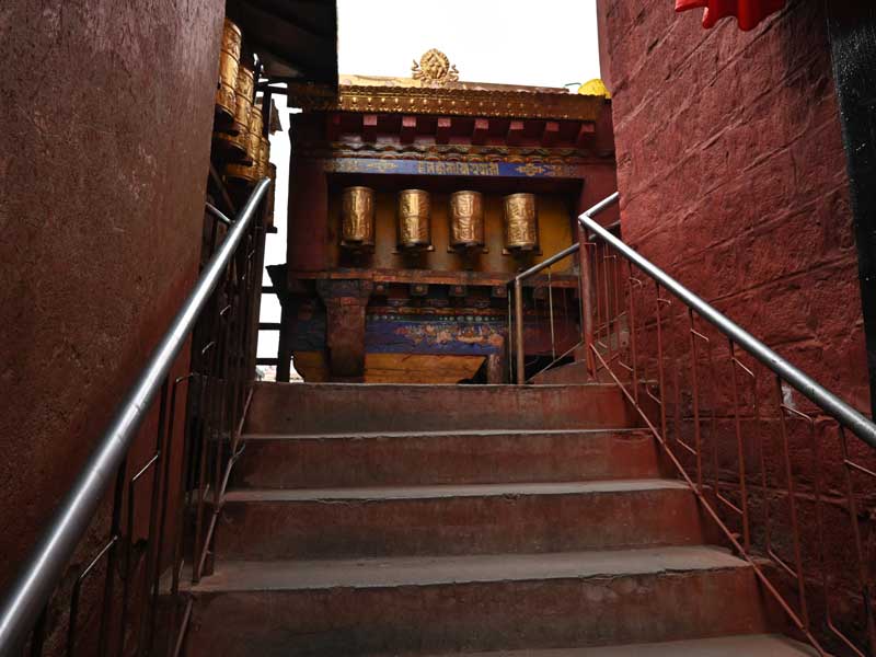 Tengye Ling entrance