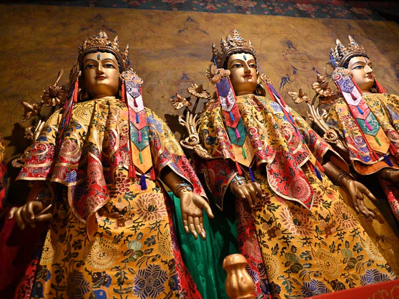 Buddha statues