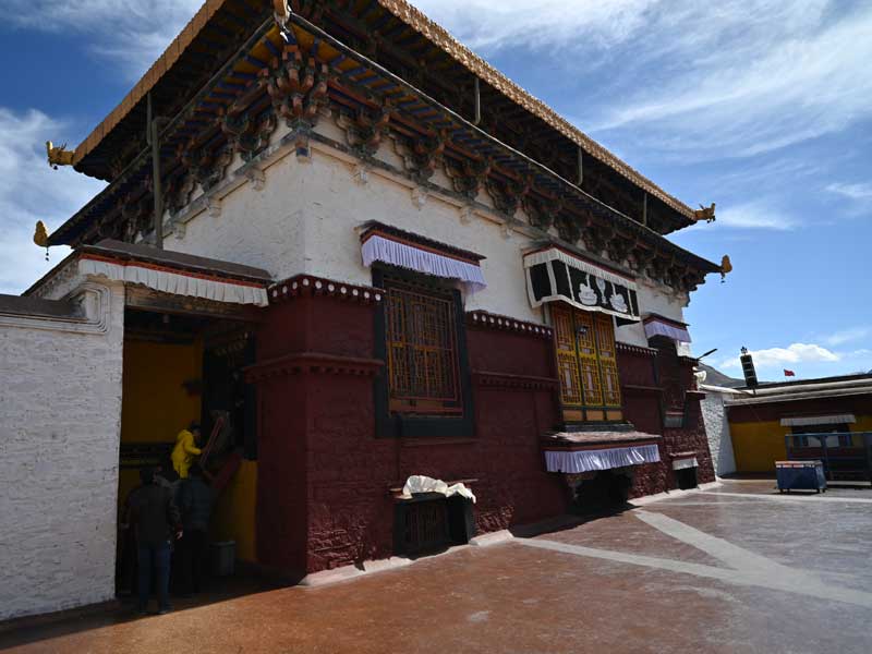 Tradruk Pearl Thangka Room