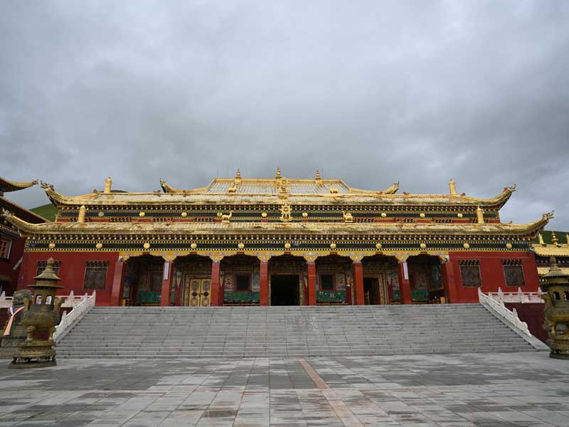 Tralang-main-hall