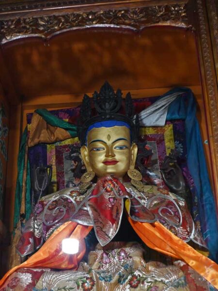 Trapchi 4 armed avalokitesvara