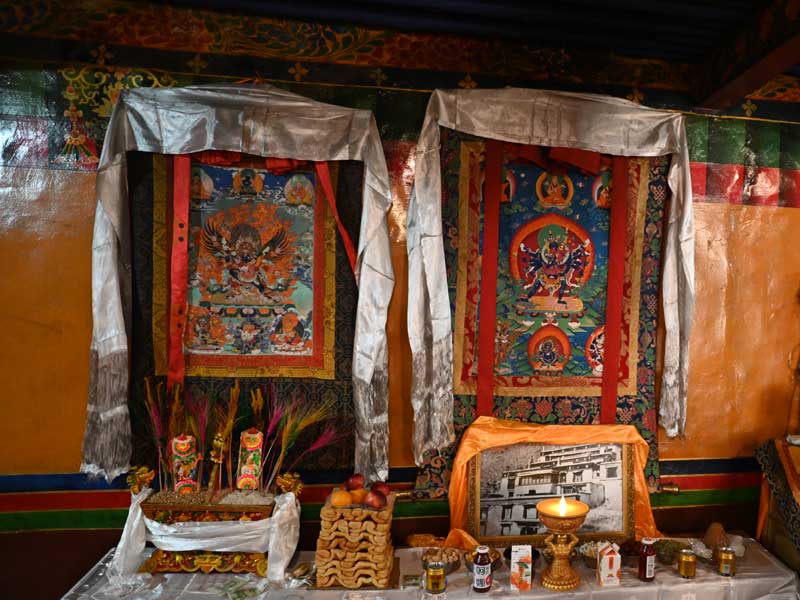 Trashi Choling Thangkars