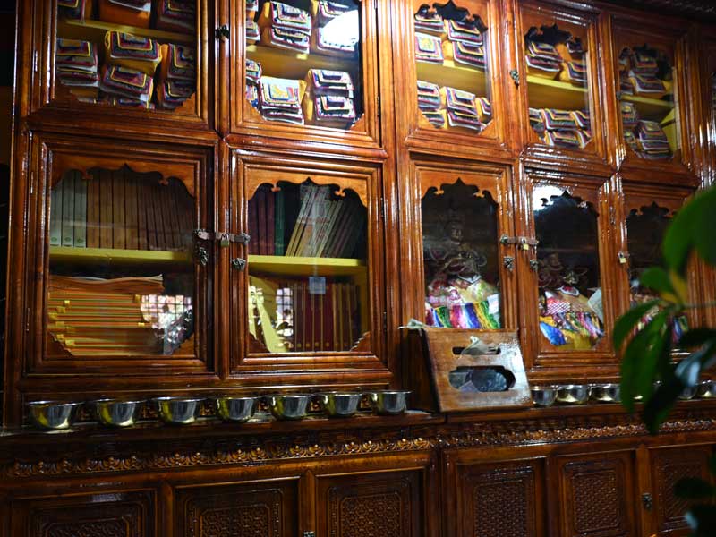 Tsamkhung Buddhism niche