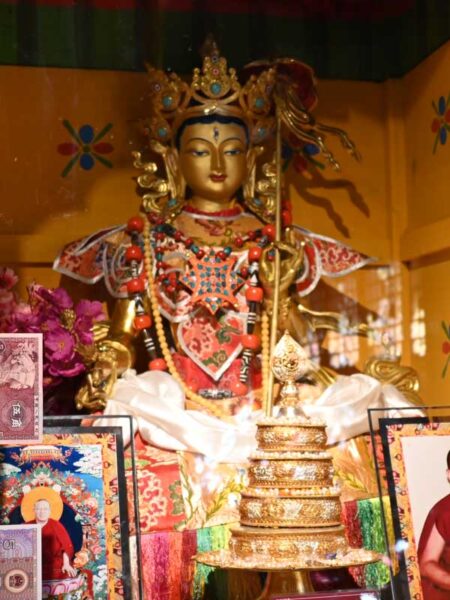maha sitatapatra