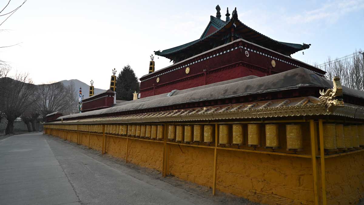 Tsantang Yuyi Lakhang