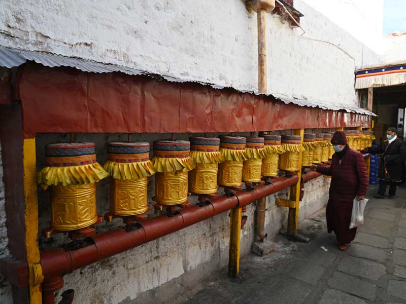 Tsepak prayer wheel