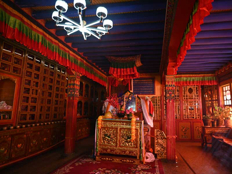 Tsepak sutra hall