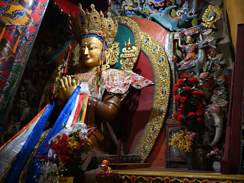 Tsetang monastery statue