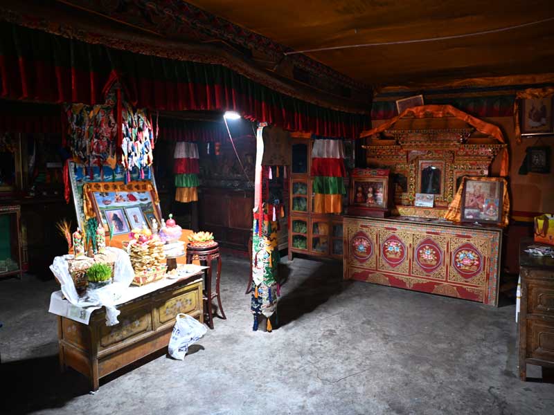 Tshongdu  Buddha hall