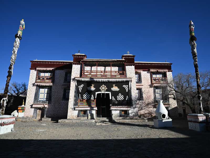 Tshongdu old hall