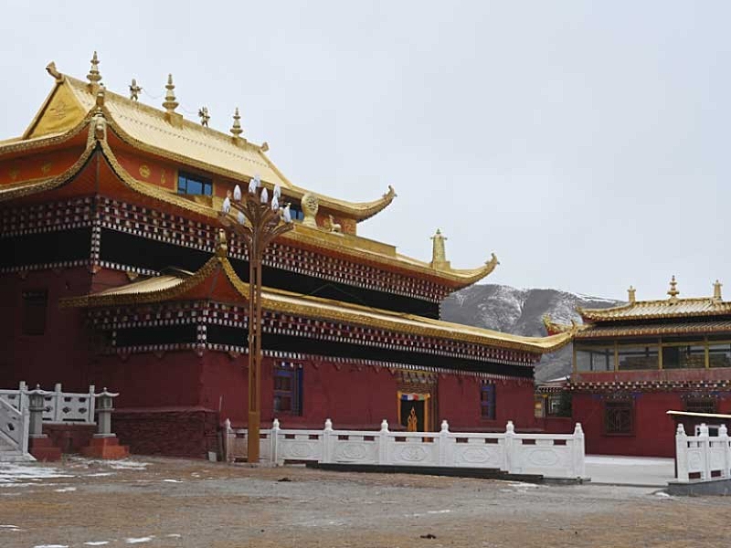 Yagze-protector-hall