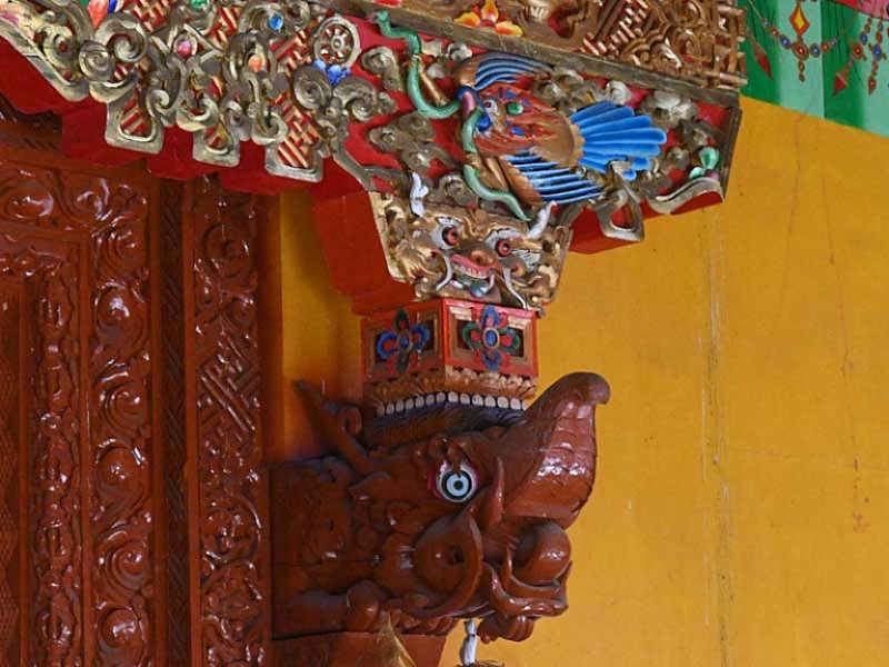Yagze-wood-carving