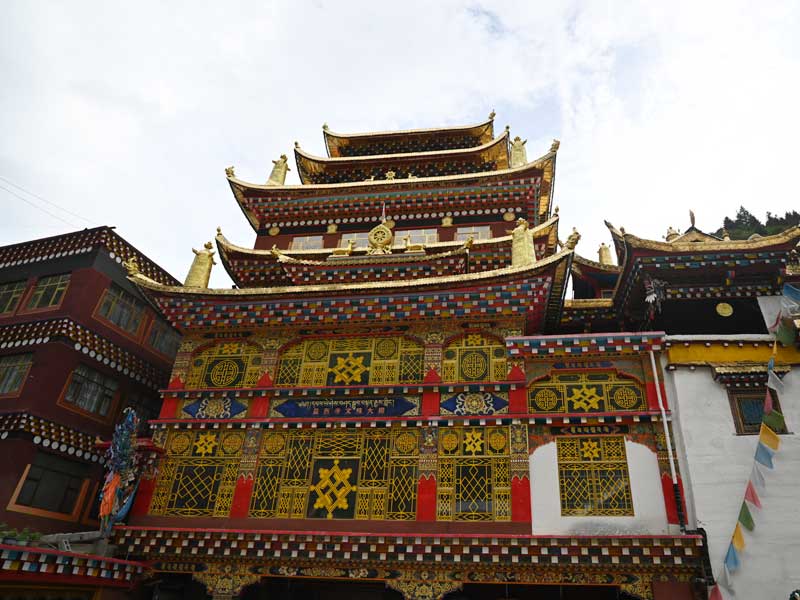Yeshe-Gonpa-Mainhall