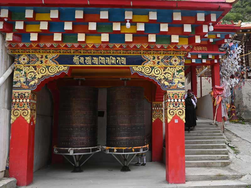 Yeshe-praying-wheel