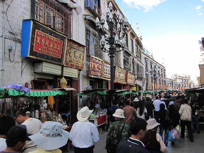 Tibet Attraction Guide barkhor street