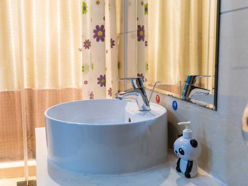 Chengdu Panda Apartment