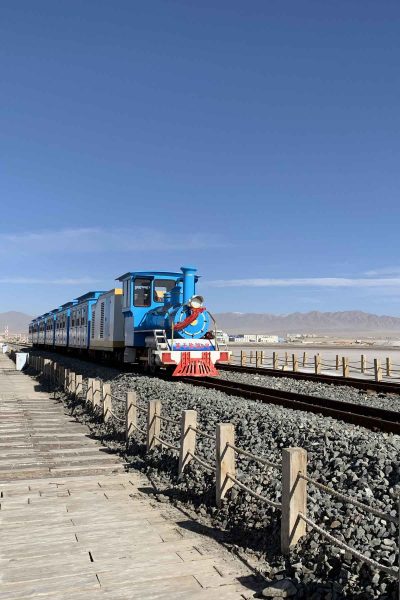 The little train of Chaka Salt Lake - Amdo Attraction Guide