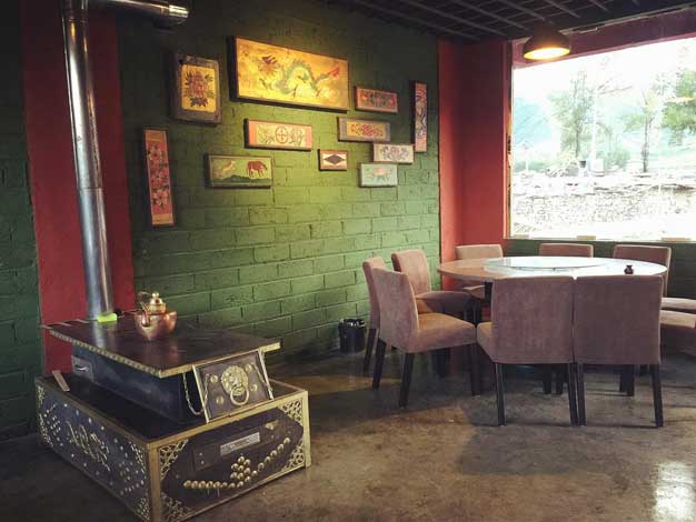 bar