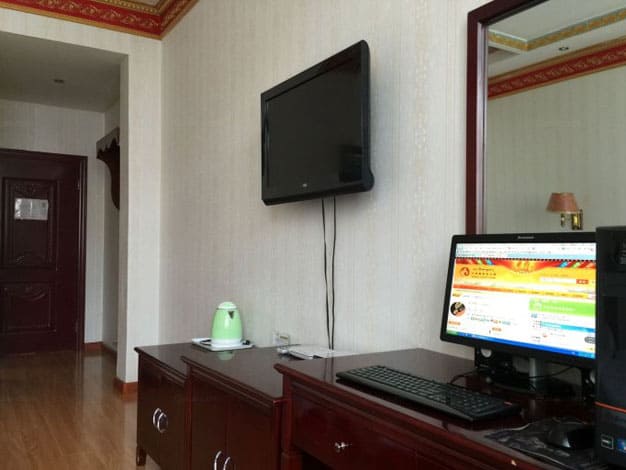 Regong Education Hotel