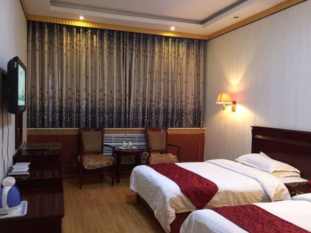 Regong Education Hotel