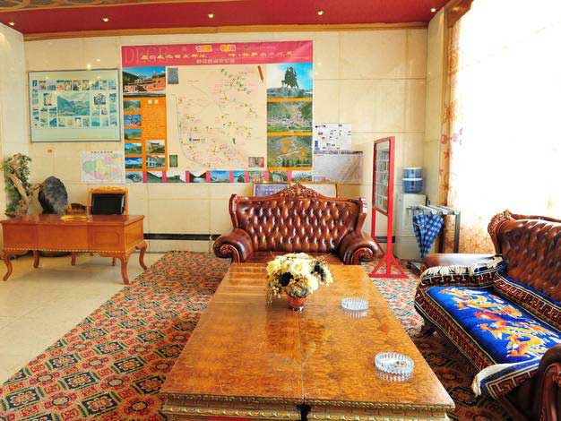 Que Er Shan Hotel