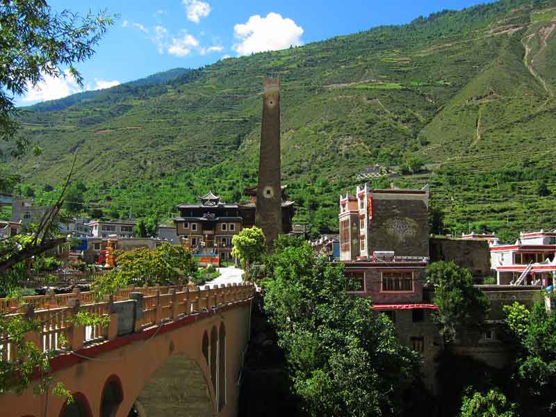 wenchuan tibetan village